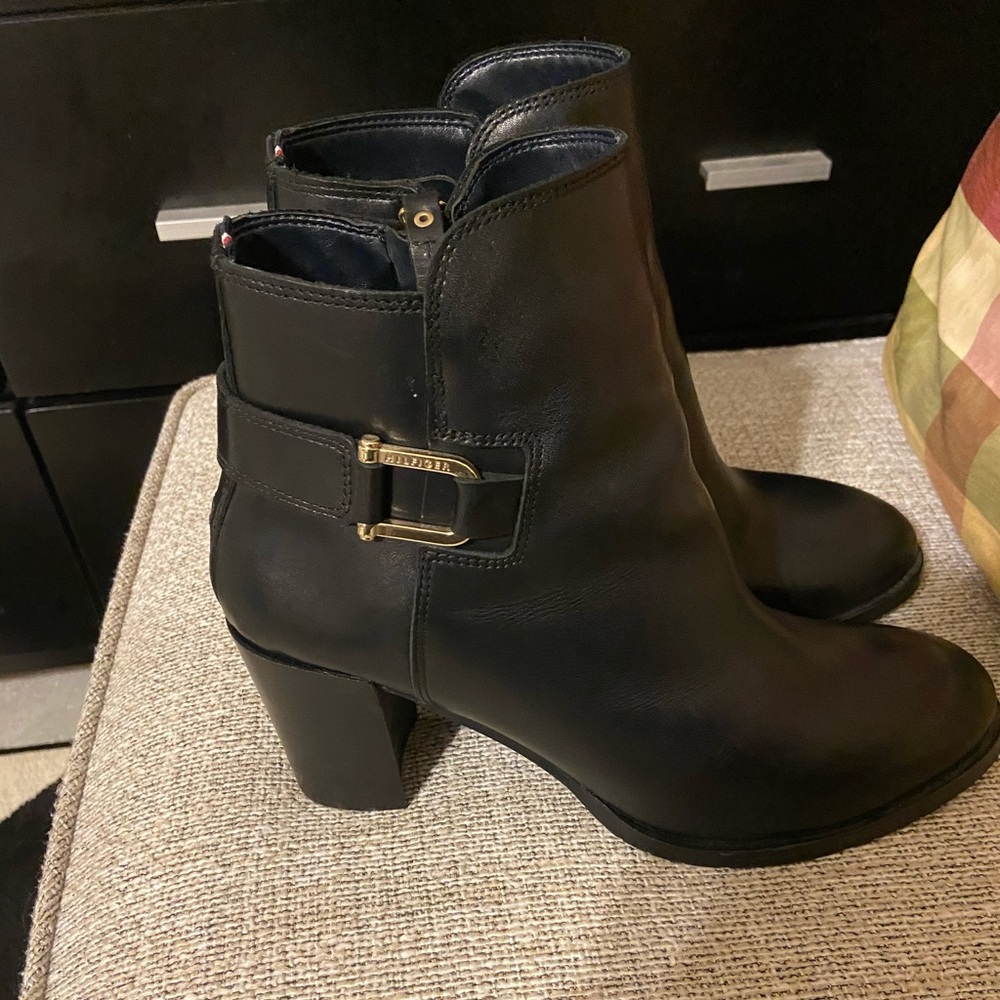Brand new Tommy Hilfiger boots size 9.5